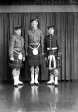 Unidentified soldiers trio, Fort George, Seaforth Highlanders. # 