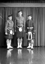 Unidentified soldiers trio, Fort George, Seaforth Highlanders. #