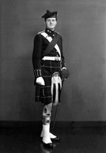 Lt Nason, Seaforth Highlanders. See also ref number: 595. (HMFG) 