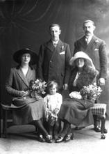 Group portrait c.1922. #