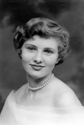 Sheila Margaret Third. She worked for the Andrew Paterson Studio in the 1950s and later married Lewis Owen Nairn. See 3385a-t and 46340a-e. Submitted by Sheila Simmons (AP/H-0279b).