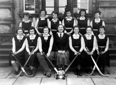 Hockey 1953-1954. (Courtesy Inverness Royal Academy Archive IRAA_008).