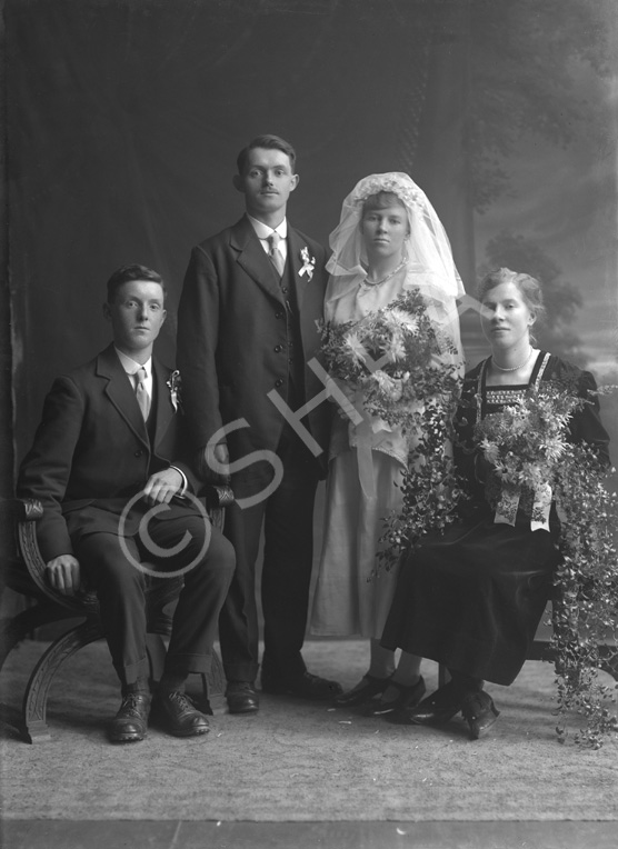 Bridal group, wedding flowers.#   