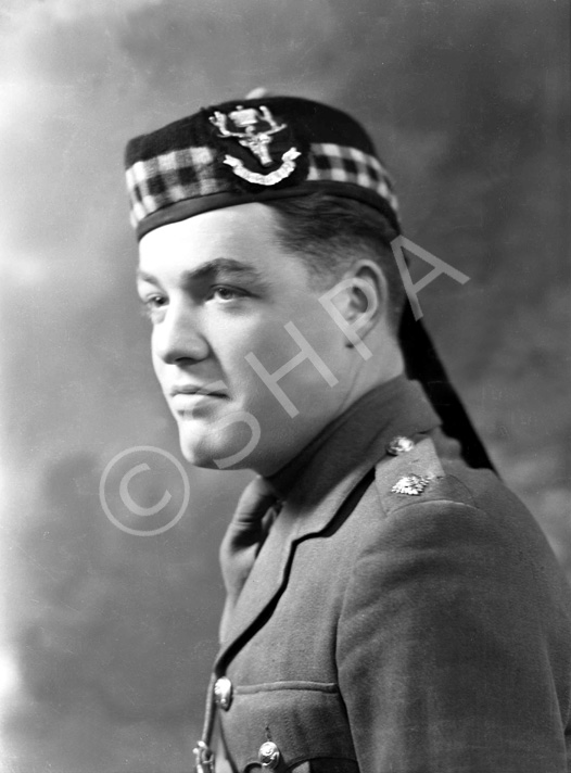 Lt Murray Grant, Seaforth Highlanders. See also ref nos: 42529 and 42852. 