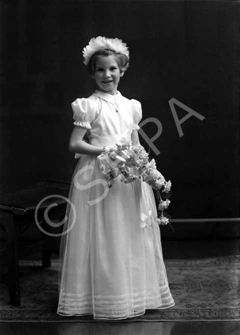 Chisholm - Leckie bridal, bridesmaid.